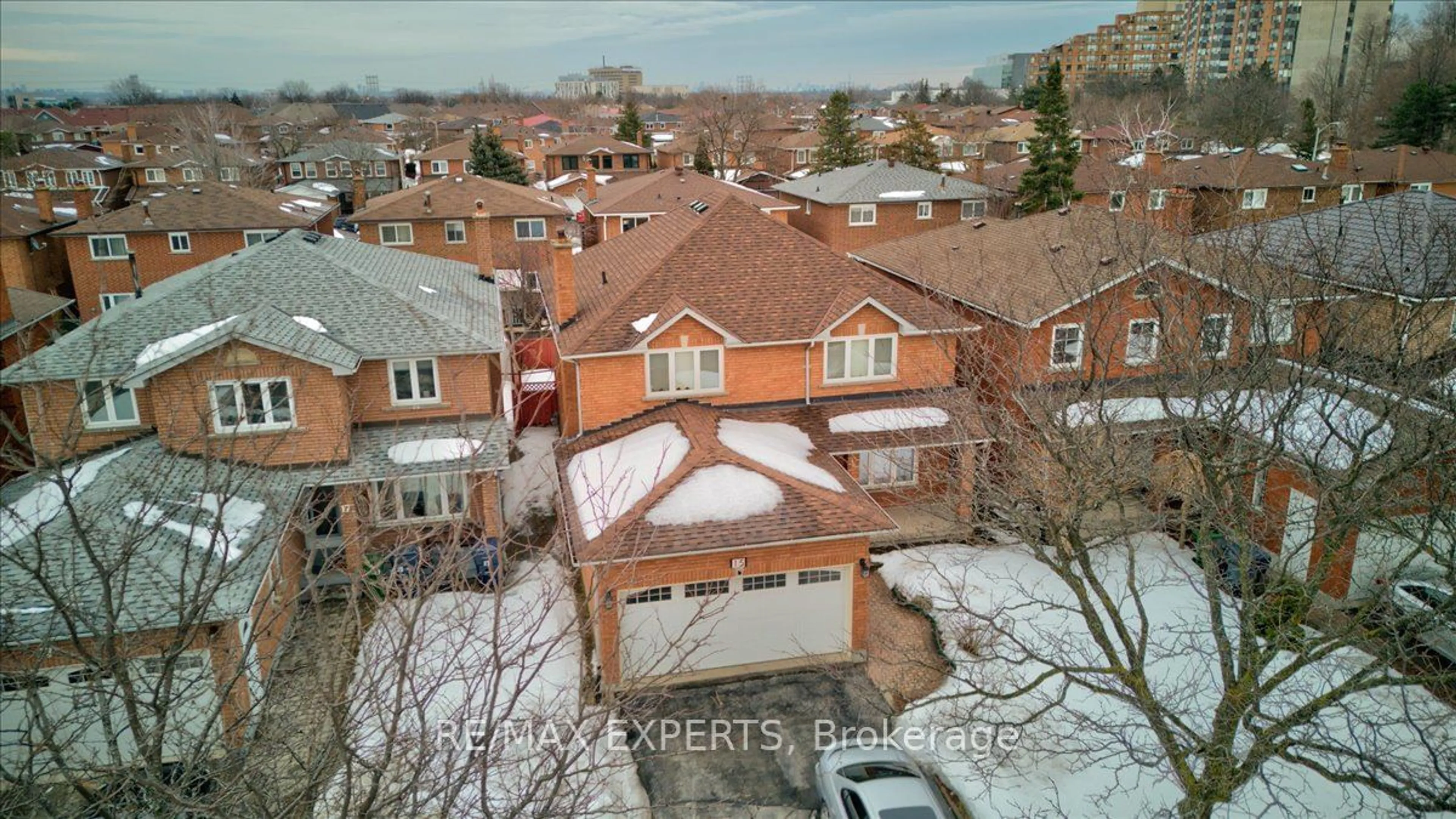 A pic from outside/outdoor area/front of a property/back of a property/a pic from drone, street for 15 Woodlot Cres, Toronto Ontario M9W 6T2