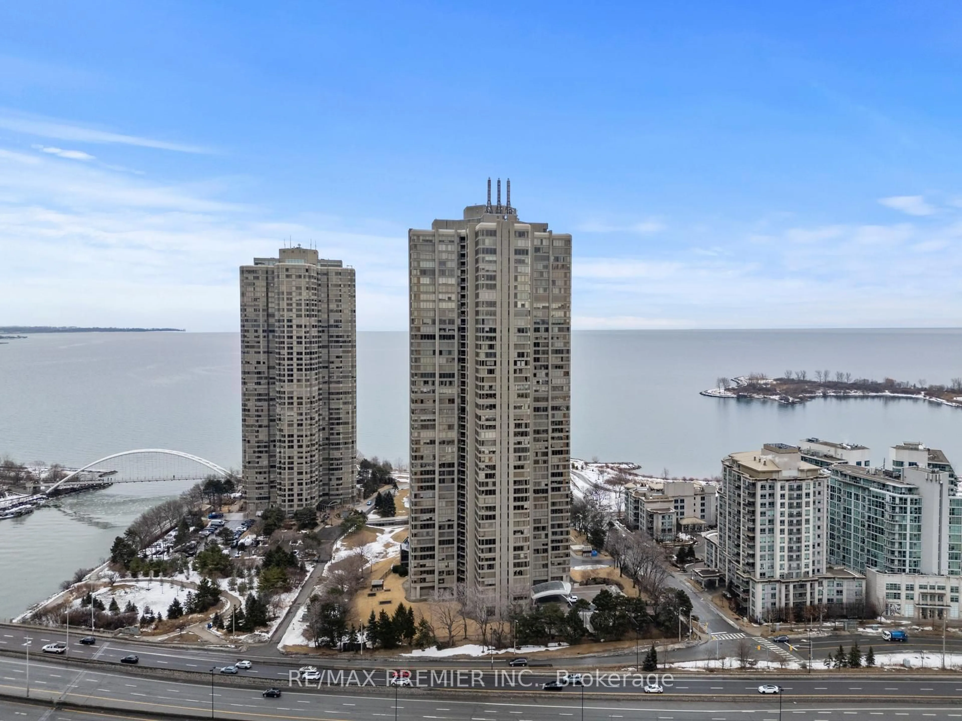 A pic from outside/outdoor area/front of a property/back of a property/a pic from drone, city buildings view from balcony for 2045 Lake Shore Blvd #2103, Toronto Ontario M8V 2Z6