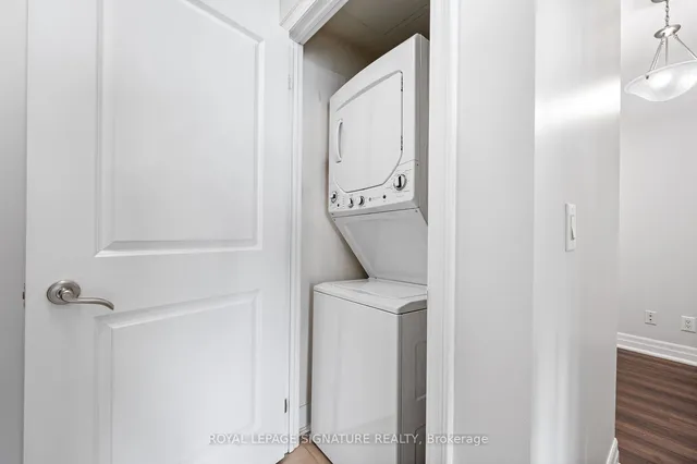 Additional property image - 100 John St Unit 1401