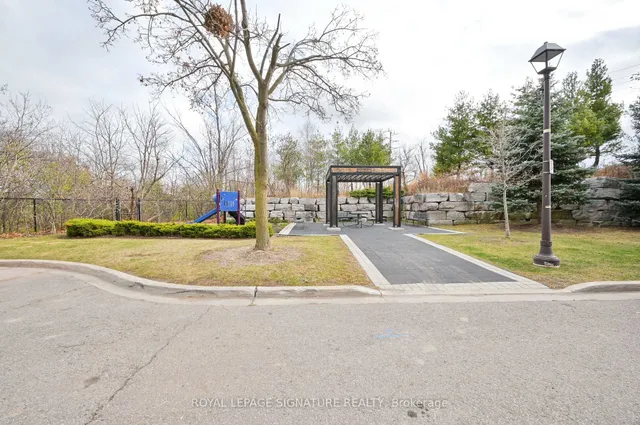 Additional property image - 100 John St Unit 1401