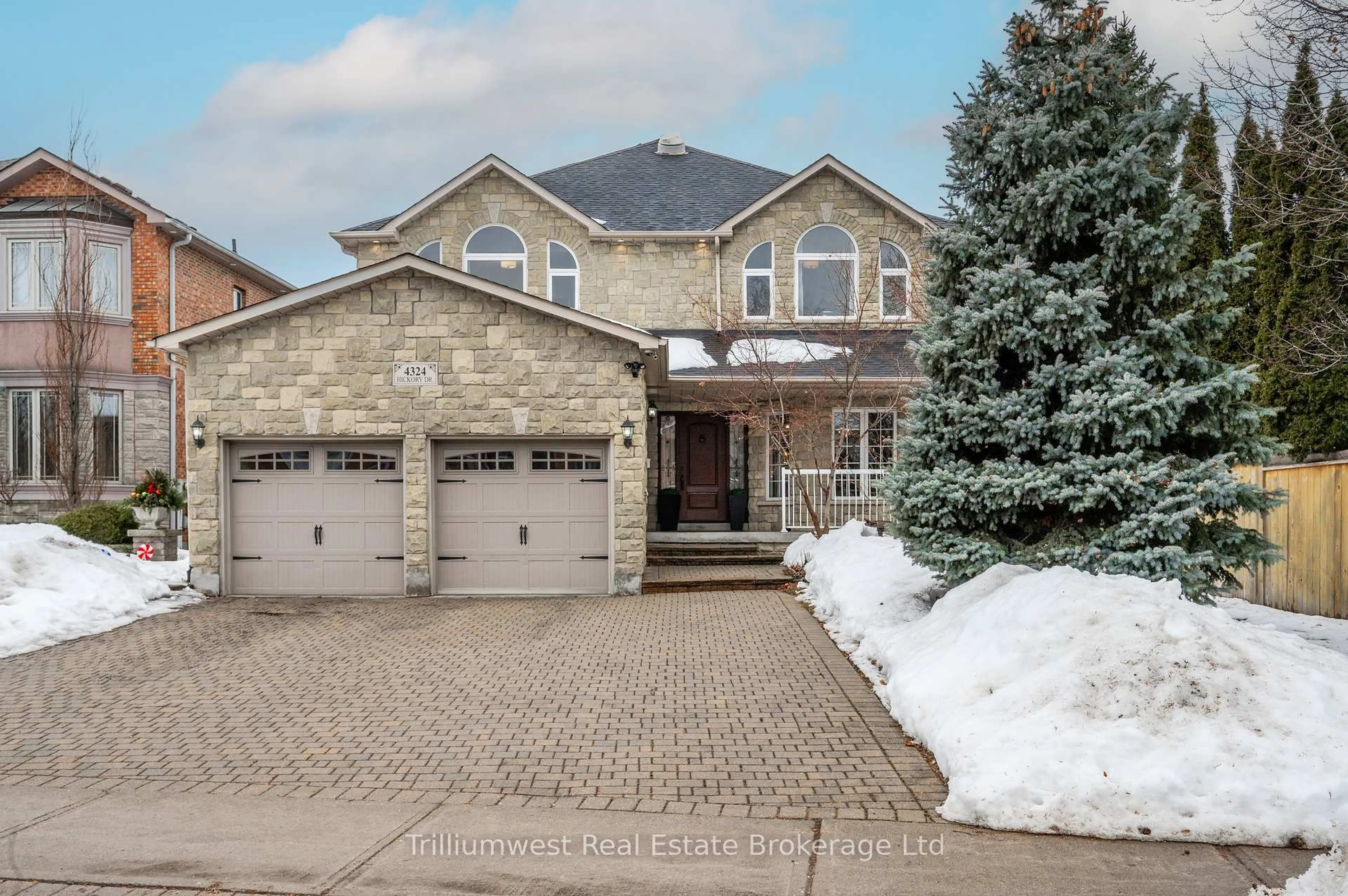 Home with brick exterior material, street for 4324 Hickory Dr, Mississauga Ontario L4W 1L2