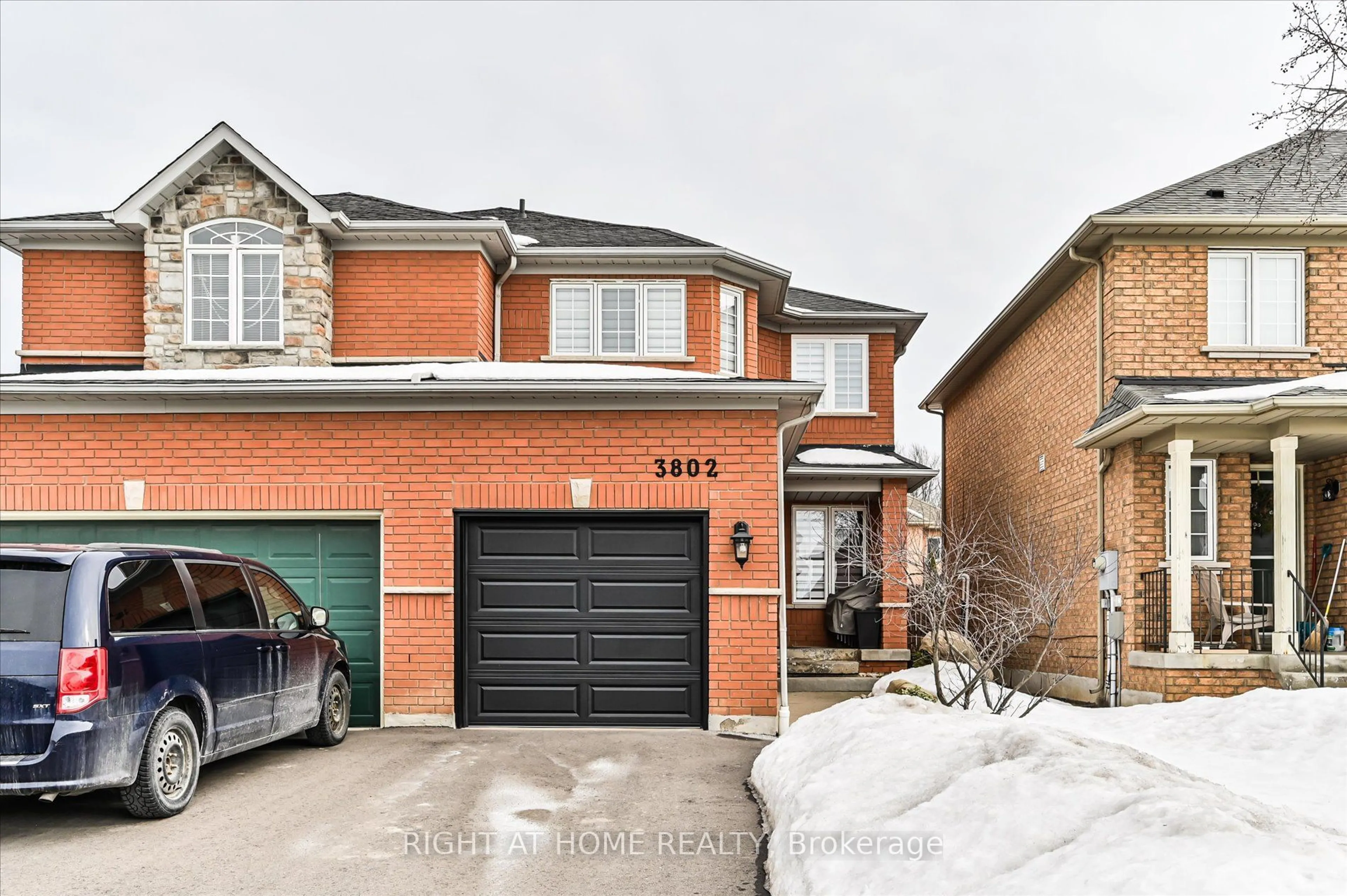 Home with brick exterior material, street for 3802 Ridgepoint Way, Mississauga Ontario L5N 7T8