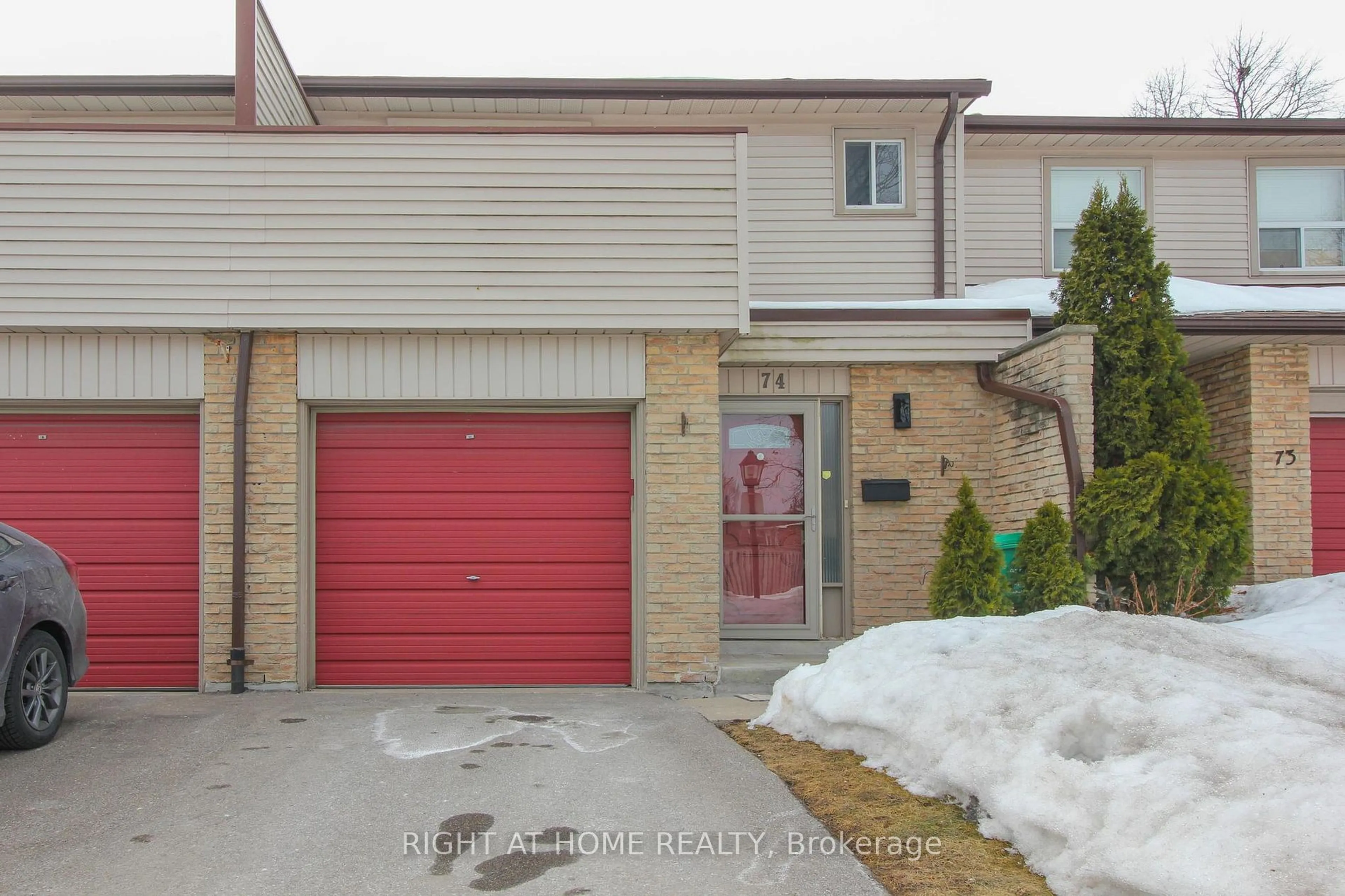 Home with brick exterior material, street for 6100 Montevideo Rd #74, Mississauga Ontario L5N 2N8