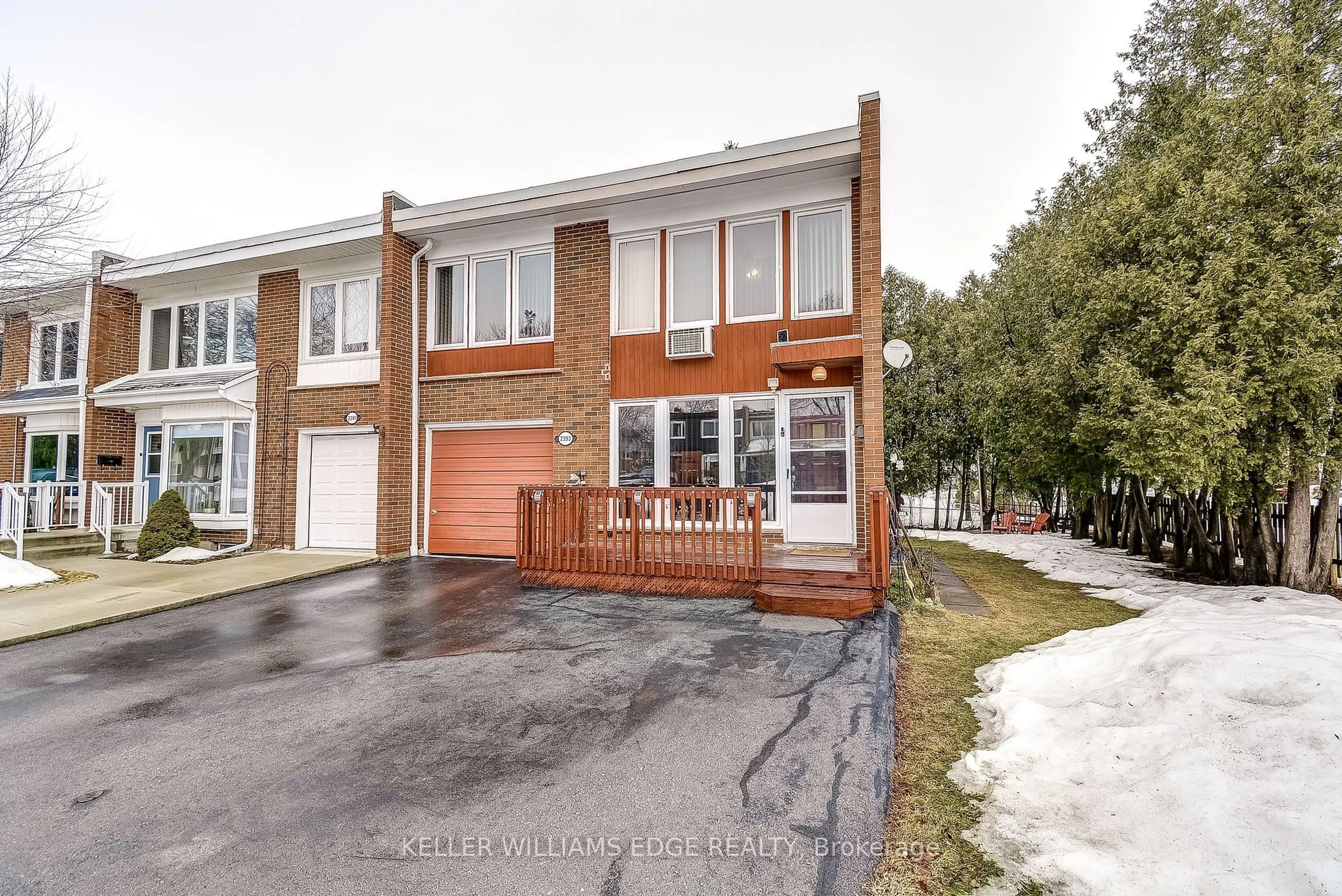 Home with brick exterior material, street for 2393 Maryvale Crt, Burlington Ontario L7P 2P1