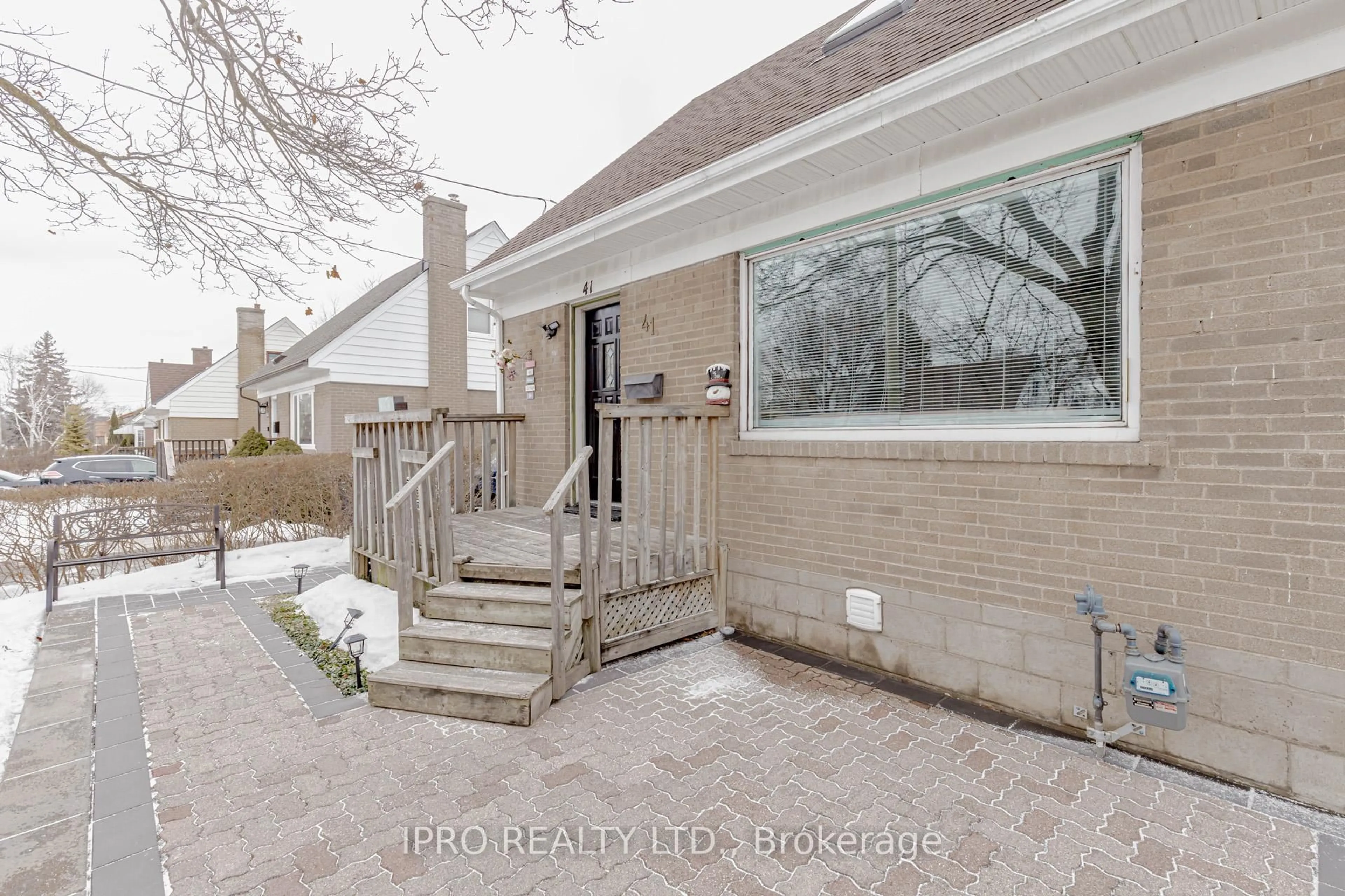 Unknown for 41 McCaul St, Brampton Ontario L6V 1J1