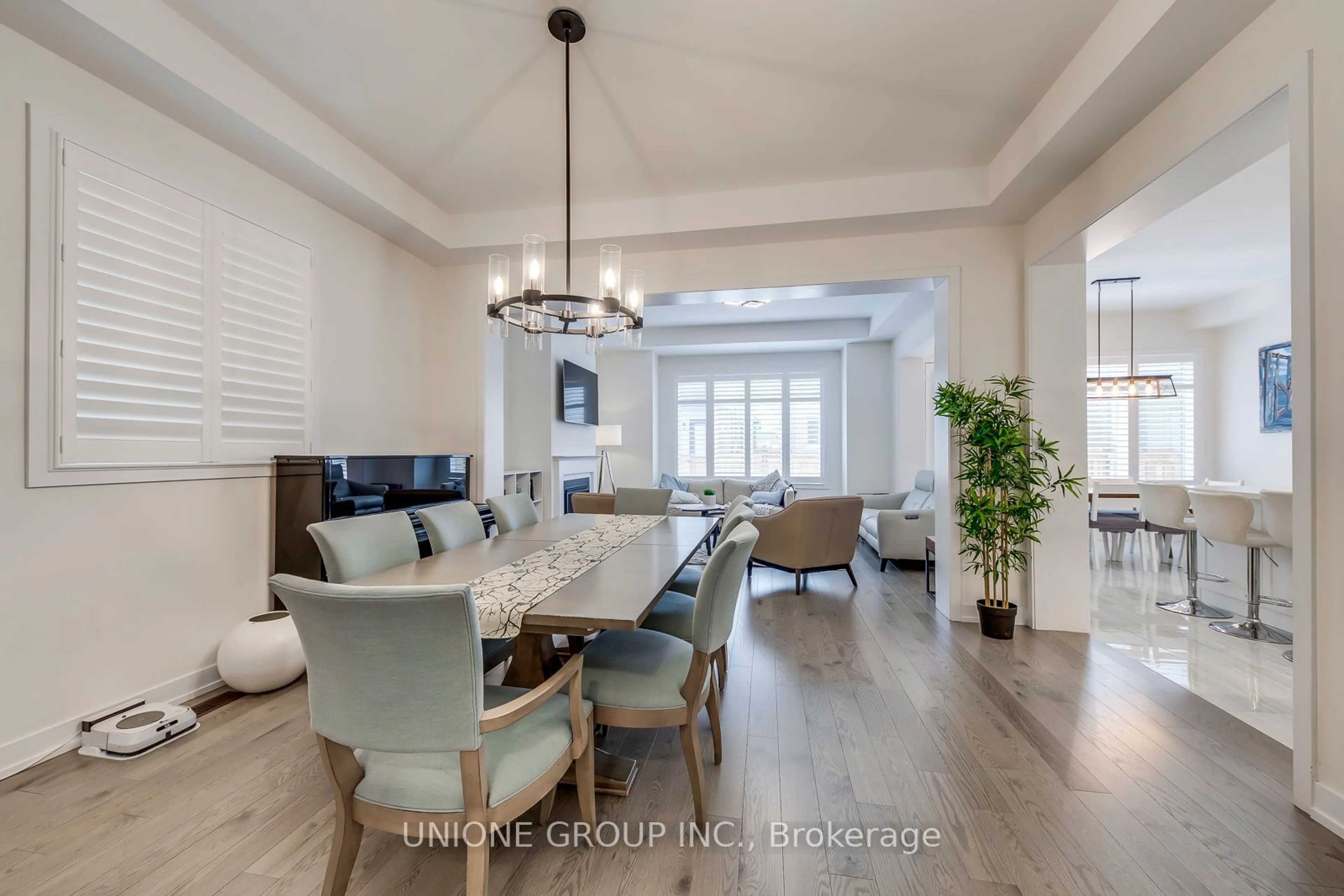 Dining room, unknown for 74 Marvin Ave, Oakville Ontario L6H 0Z7