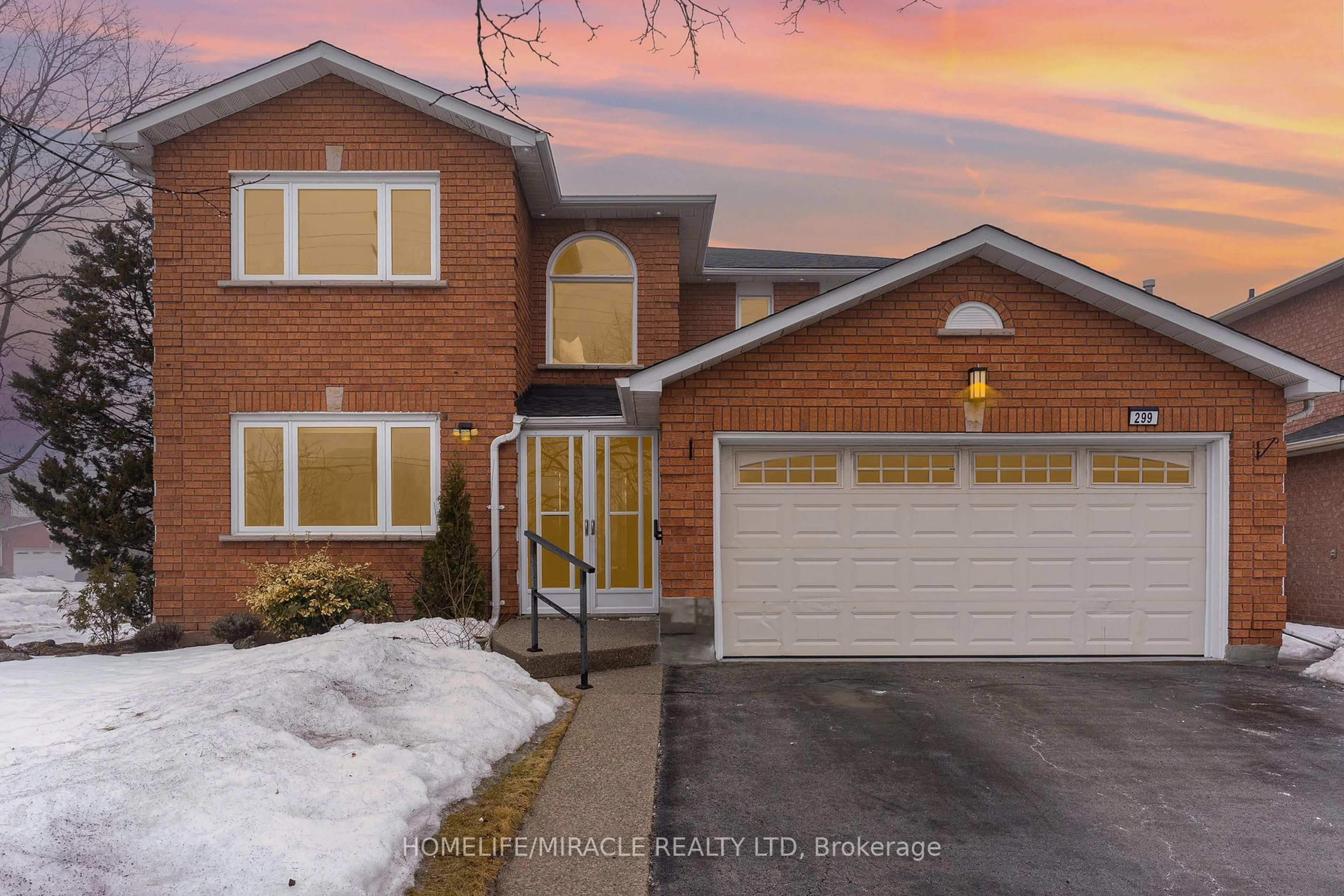 Home with brick exterior material, street for 299 Hickory Circ, Oakville Ontario L6H 4V3