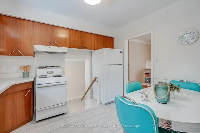 Additional property image - 368 East Side Cres