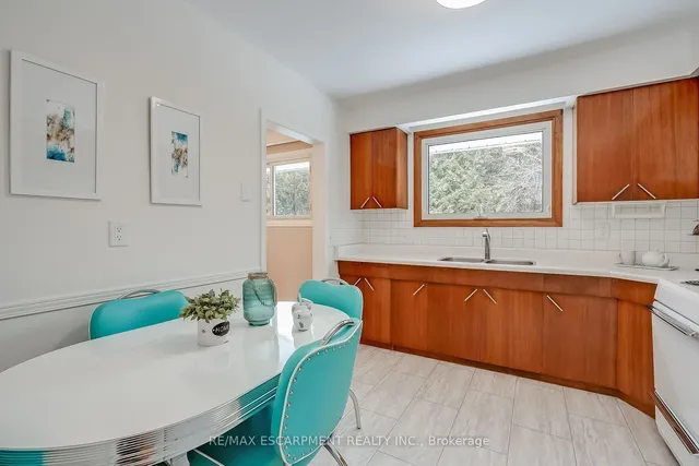 Additional property image - 368 East Side Cres