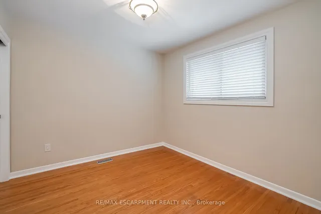 Additional property image - 368 East Side Cres