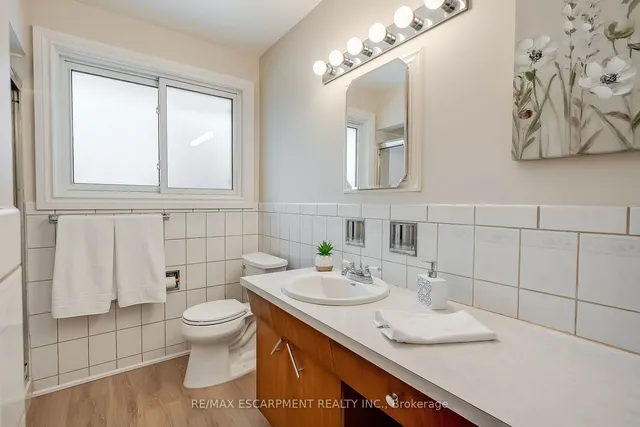 Additional property image - 368 East Side Cres