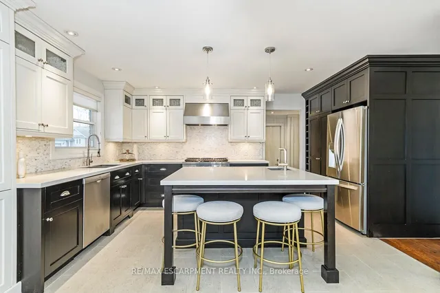 Additional property image - 63 BARTON St