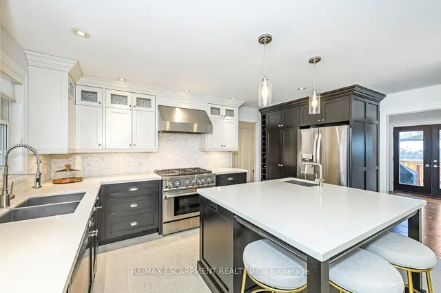 Additional property image - 63 BARTON St