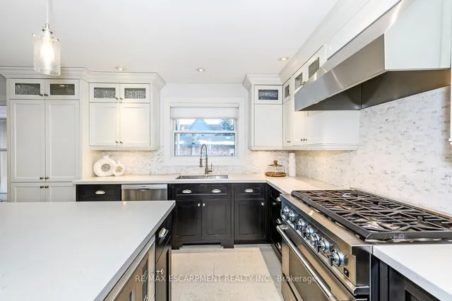 Additional property image - 63 BARTON St