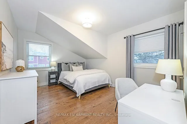 Additional property image - 63 BARTON St