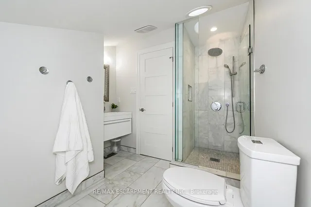 Additional property image - 63 BARTON St