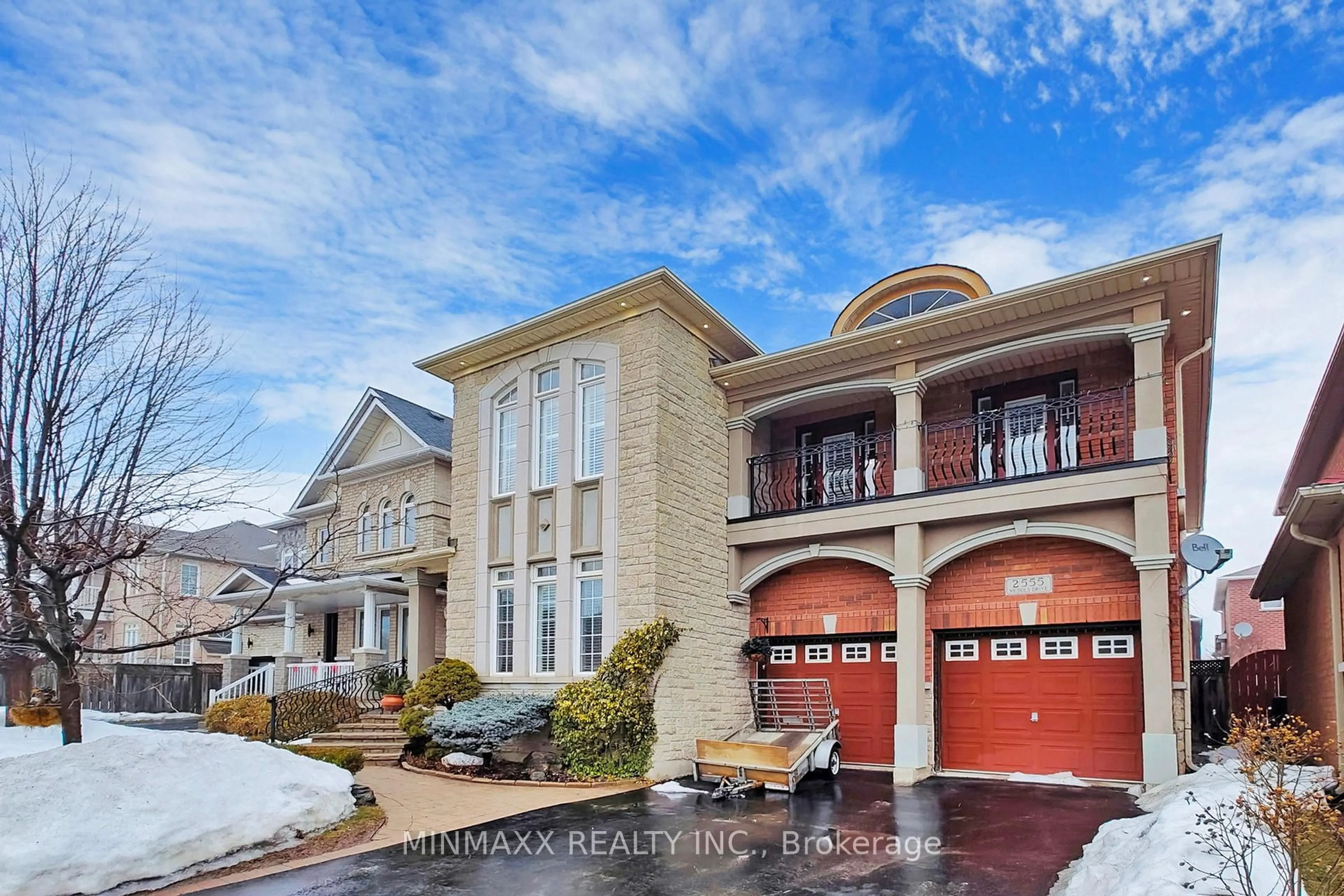 Home with brick exterior material, street for 2555 Nichols Dr, Oakville Ontario L6H 7L3