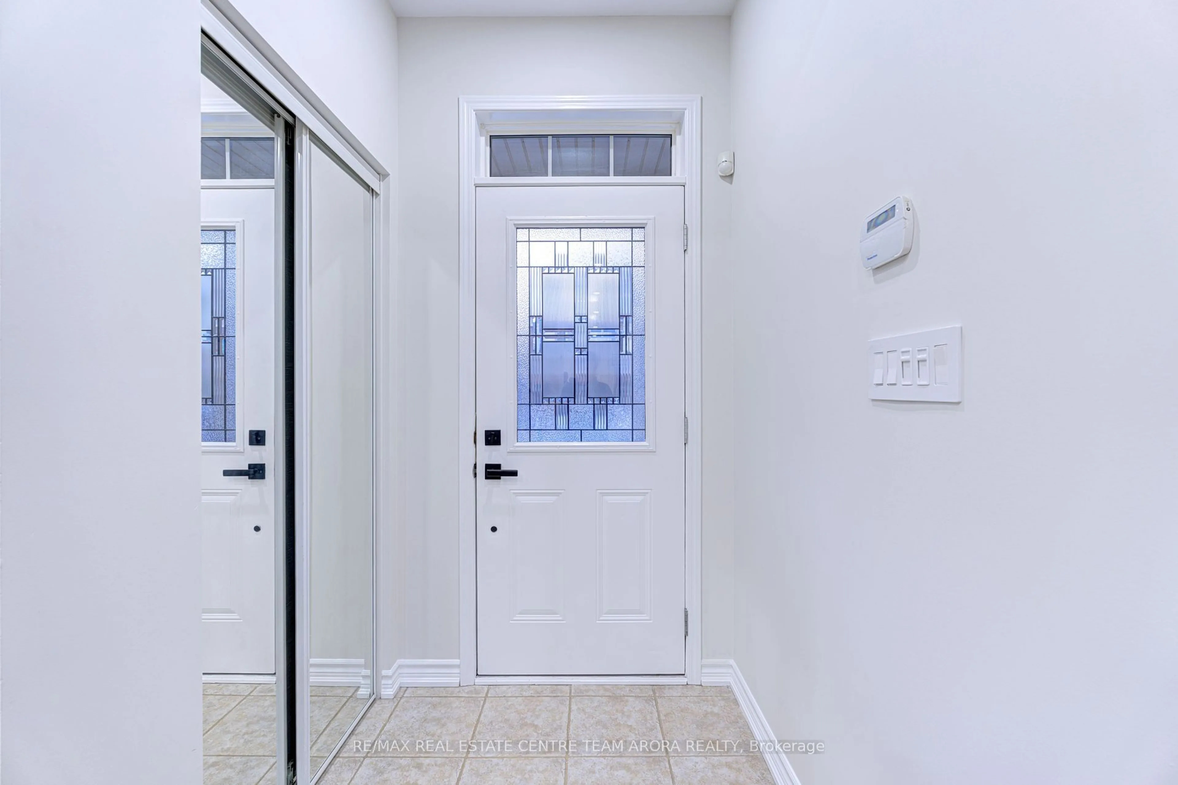 Indoor entryway for 49 Lathbury St, Brampton Ontario L7A 0R8