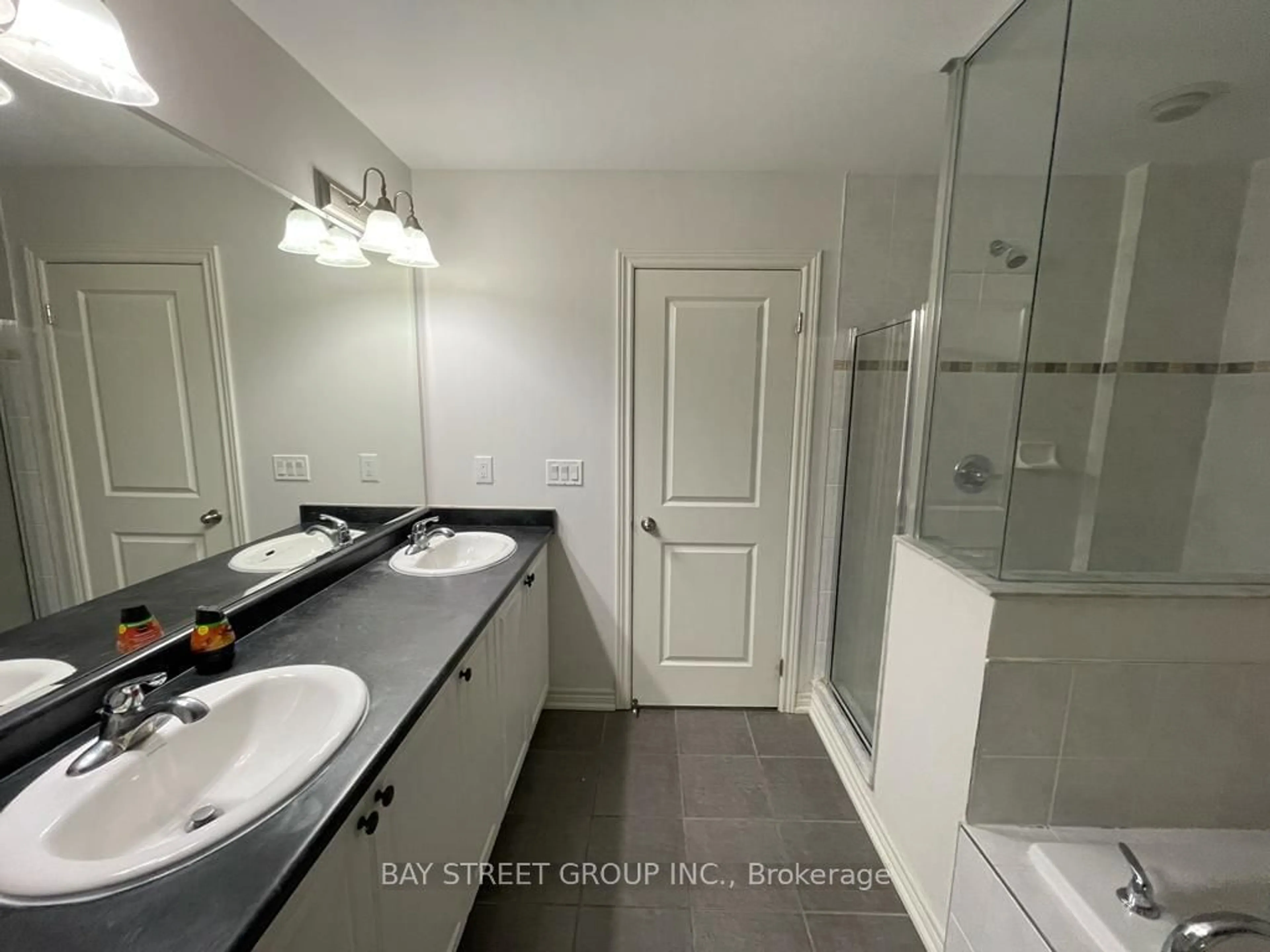 Standard bathroom, ceramic/tile floor for 273 Veterans Dr, Brampton Ontario L7A 4M5