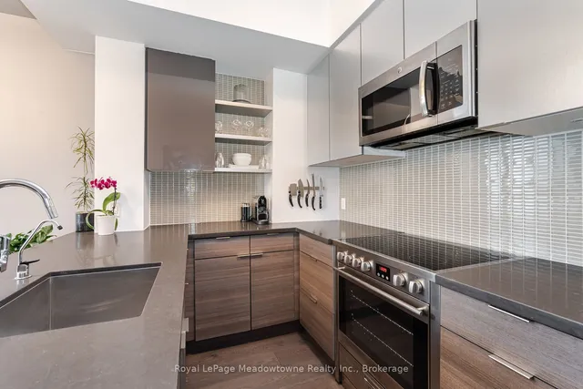Additional property image - 33 Shore Breeze Dr Unit 3504