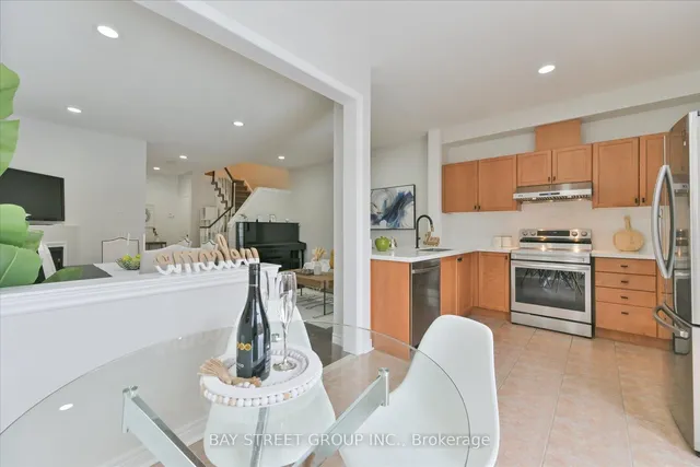 Additional property image - 929 Ledbury Cres