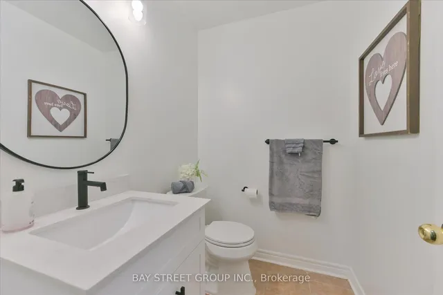 Additional property image - 929 Ledbury Cres