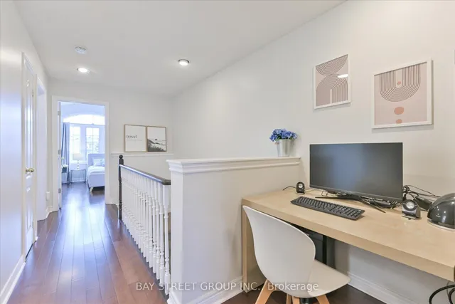 Additional property image - 929 Ledbury Cres
