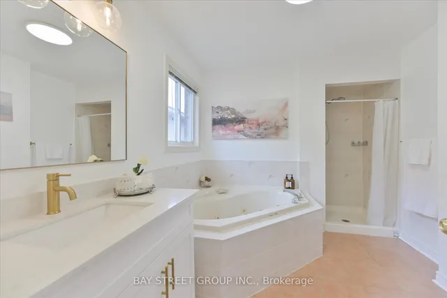 Additional property image - 929 Ledbury Cres
