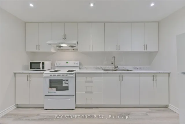 Additional property image - 929 Ledbury Cres