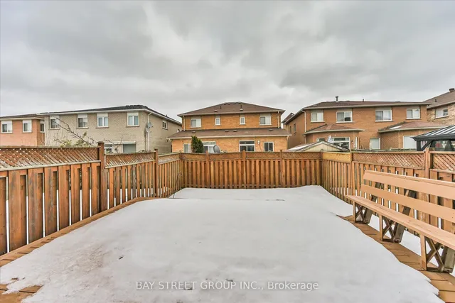Additional property image - 929 Ledbury Cres
