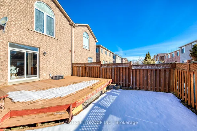 Additional property image - 929 Ledbury Cres