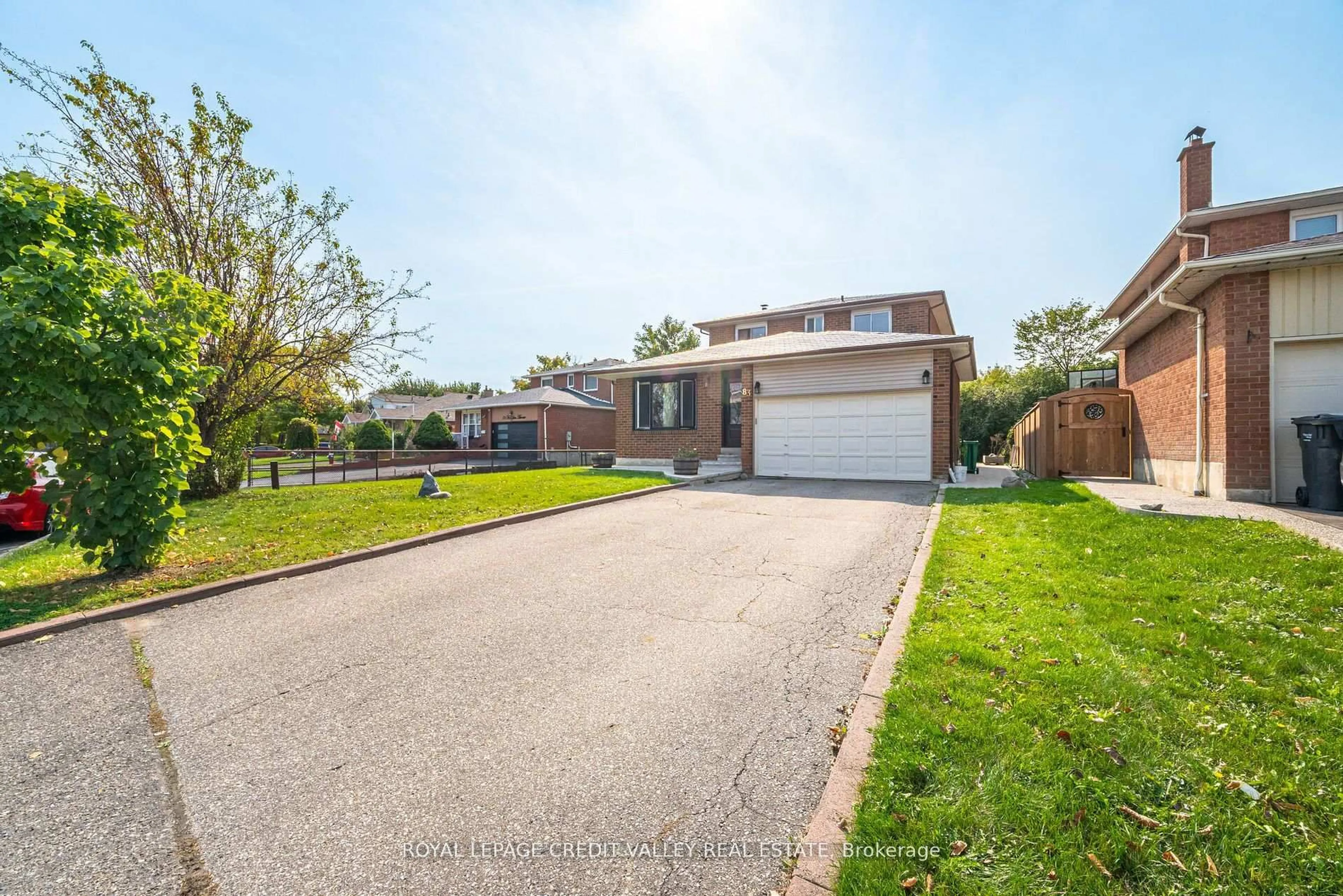 Unknown for 83 Fairglen Ave, Brampton Ontario L6X 1K7