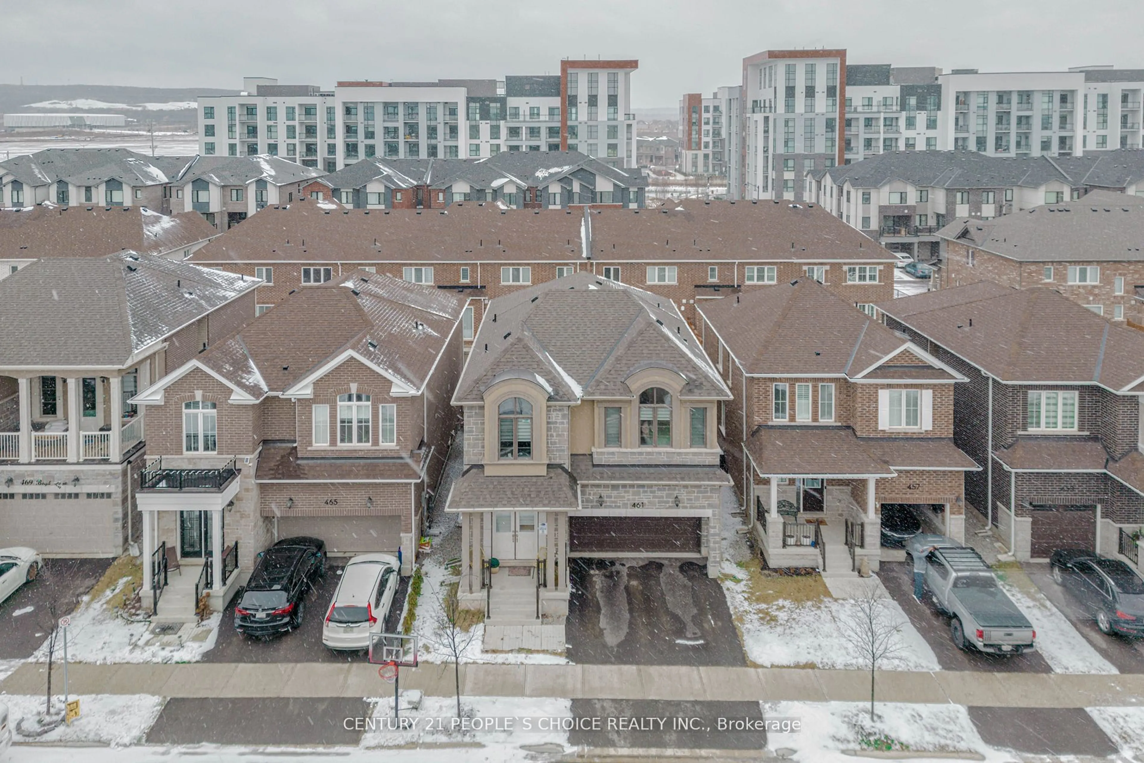 A pic from outside/outdoor area/front of a property/back of a property/a pic from drone, unknown for 461 Boyd Lane, Milton Ontario L9T 2X5