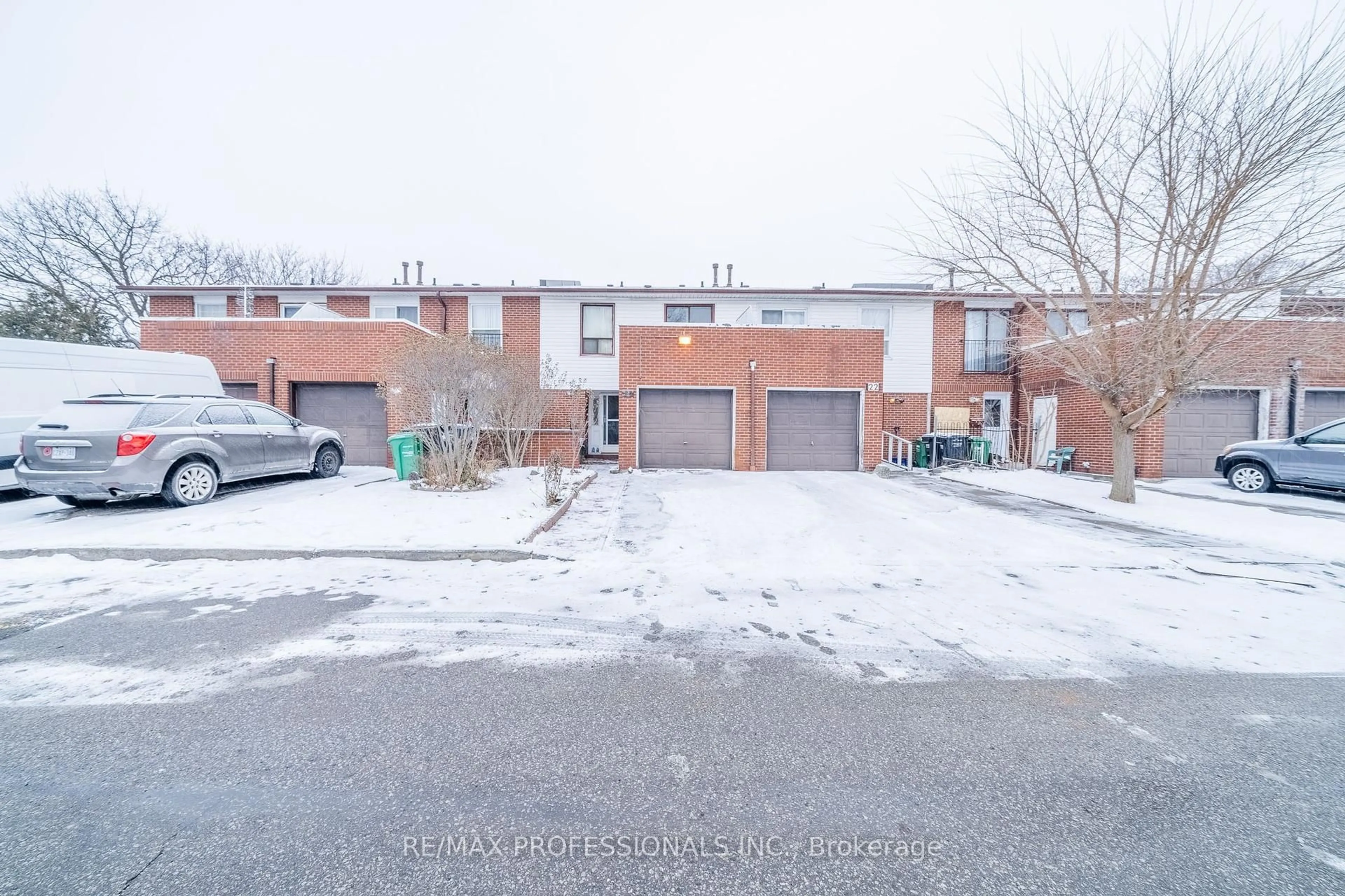 Unknown for 3430 Brandon Gate Dr #23, Mississauga Ontario L4T 3T4