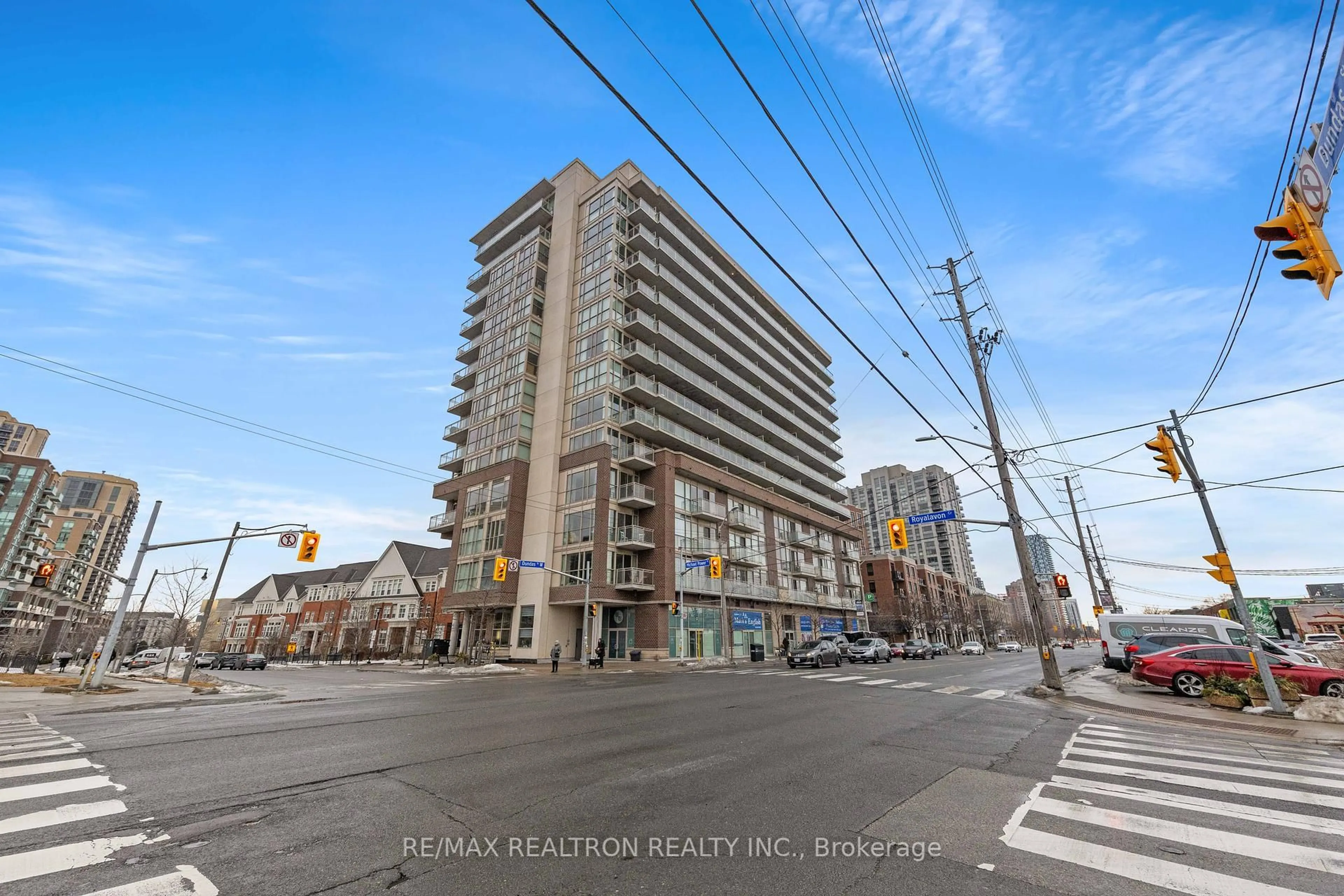 Patio, building for 5101 Dundas St #1301, Toronto Ontario M9A 1C1