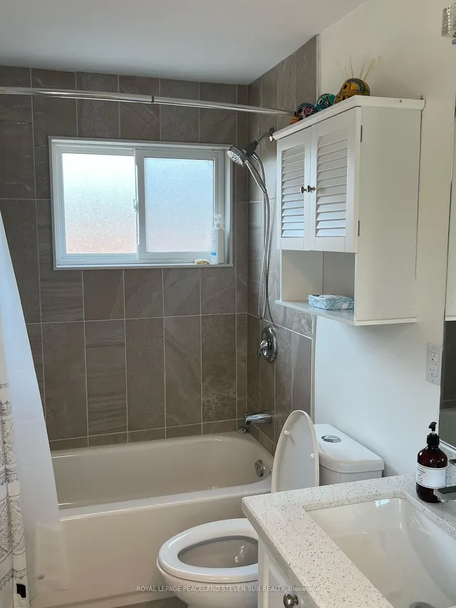 Additional property image - 28 Earlton Crt