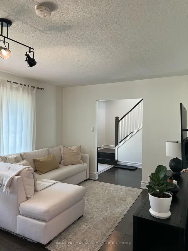 Additional property image - 28 Earlton Crt