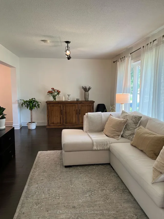 Additional property image - 28 Earlton Crt