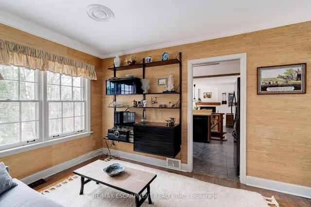 Additional property image - 847 FOREST GLEN Ave