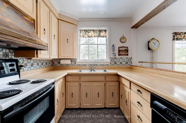 Additional property image - 847 FOREST GLEN Ave