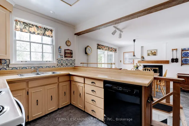 Additional property image - 847 FOREST GLEN Ave