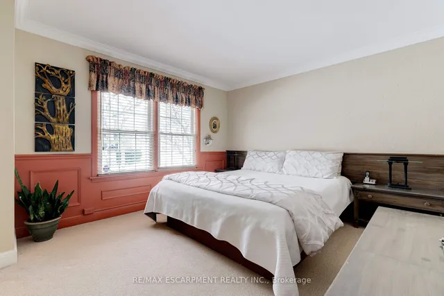 Additional property image - 847 FOREST GLEN Ave