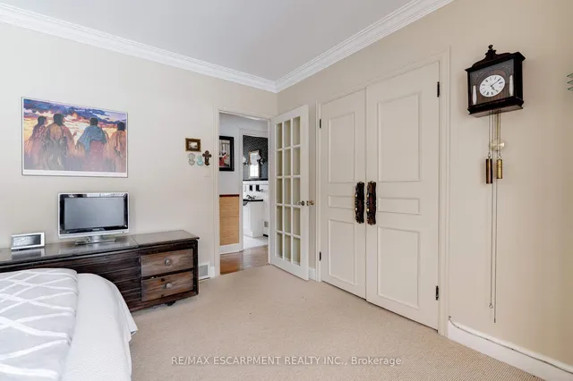 Additional property image - 847 FOREST GLEN Ave