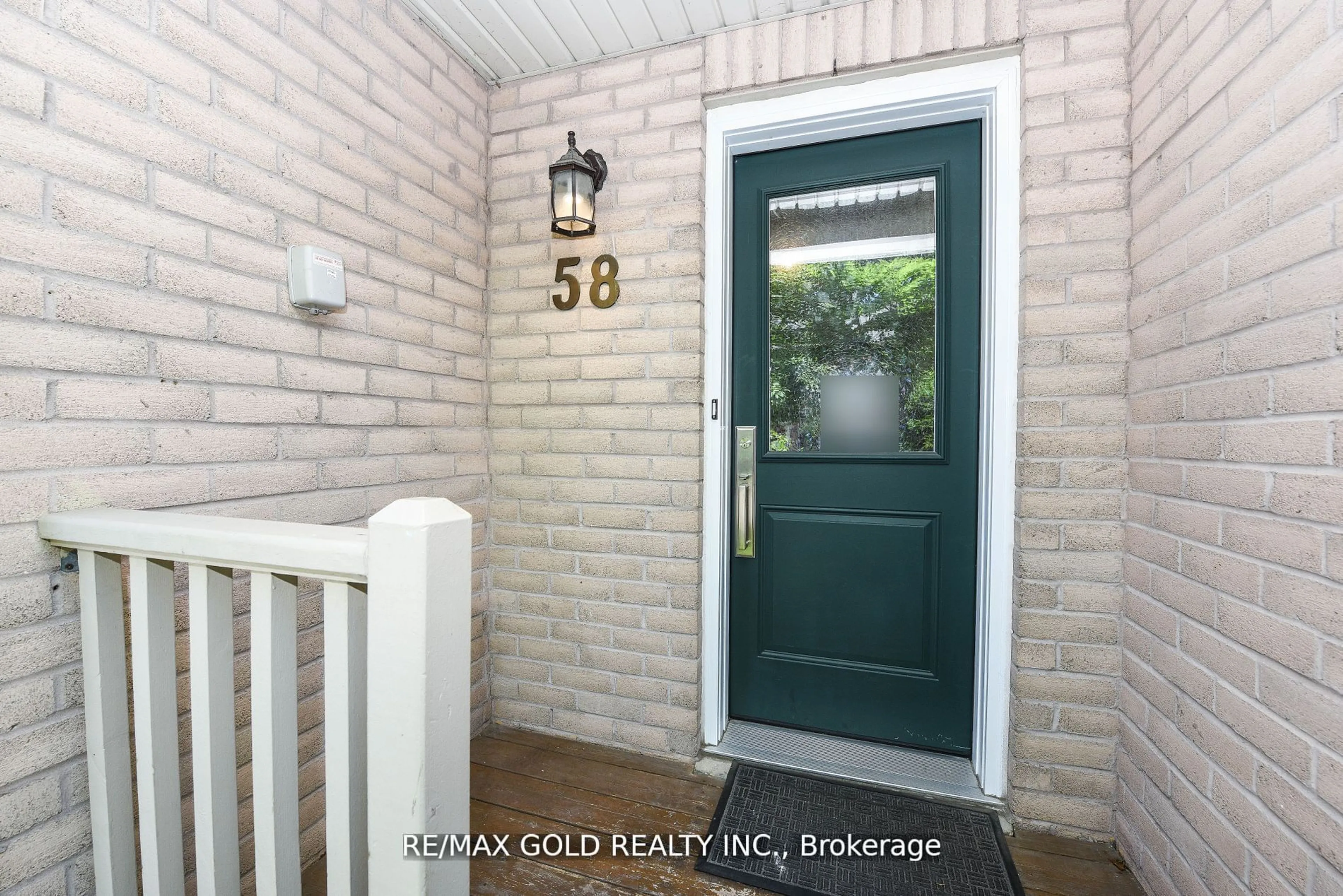 Indoor entryway for 7190 Atwood Lane #58, Mississauga Ontario L5N 7Y6