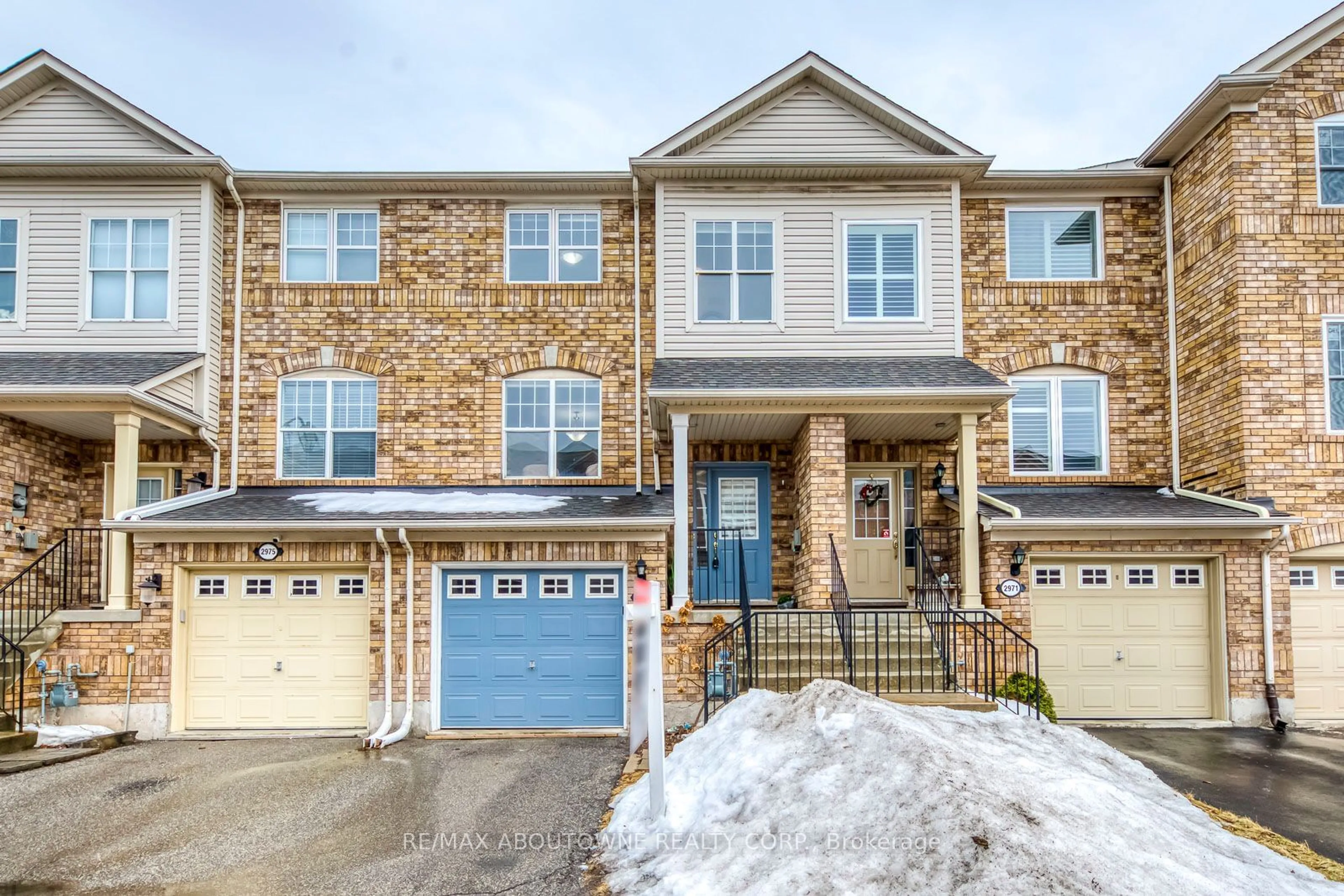 Home with brick exterior material, street for 2973 Garnethill Way, Oakville Ontario L6M 5E9