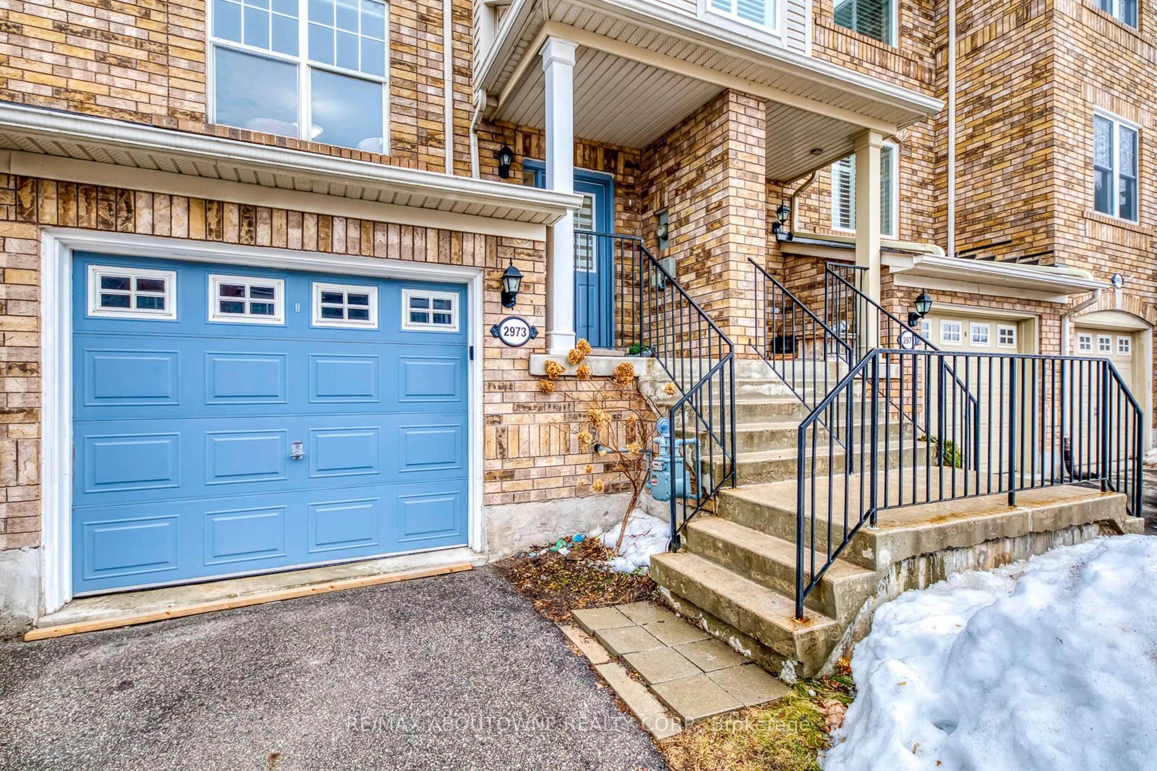 Indoor entryway for 2973 Garnethill Way, Oakville Ontario L6M 5E9