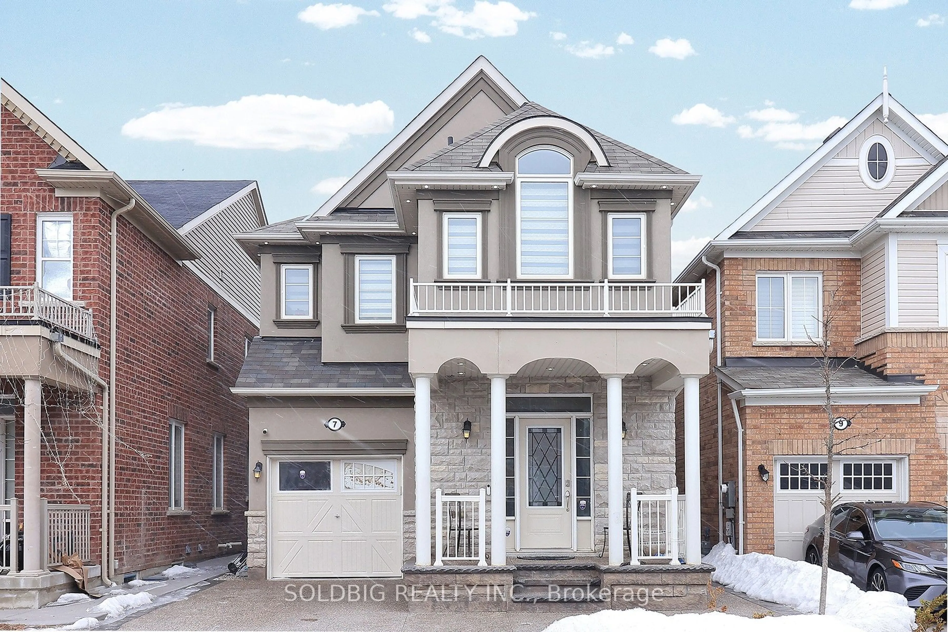 Home with brick exterior material, street for 7 CALLANDAR Rd, Brampton Ontario L7A 4V1