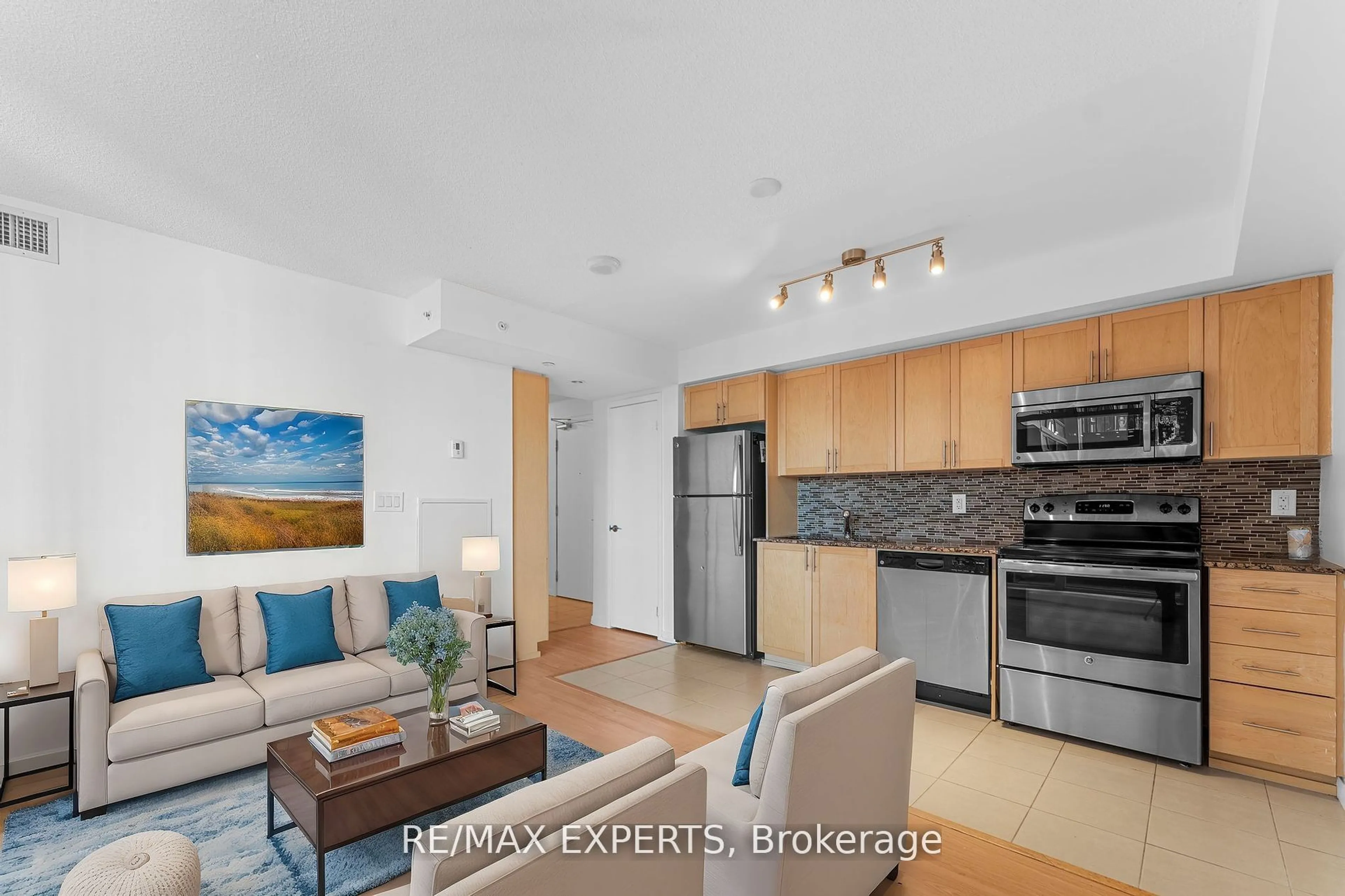 Open concept kitchen, unknown for 830 Lawrence Ave #729, Toronto Ontario M6A 0A2