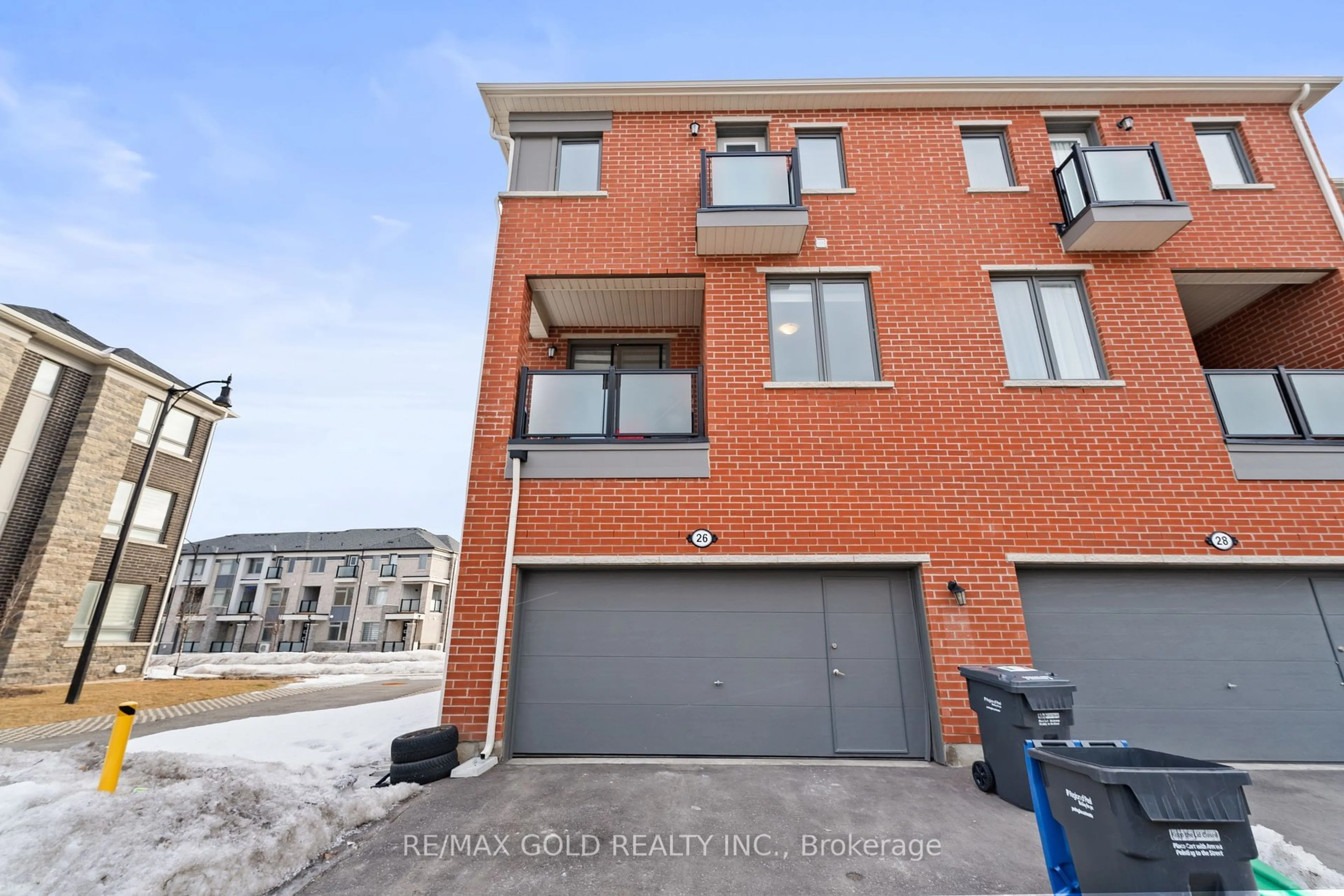 A pic from outside/outdoor area/front of a property/back of a property/a pic from drone, street for 26 Summer Wind Lane, Brampton Ontario L7A 5J2