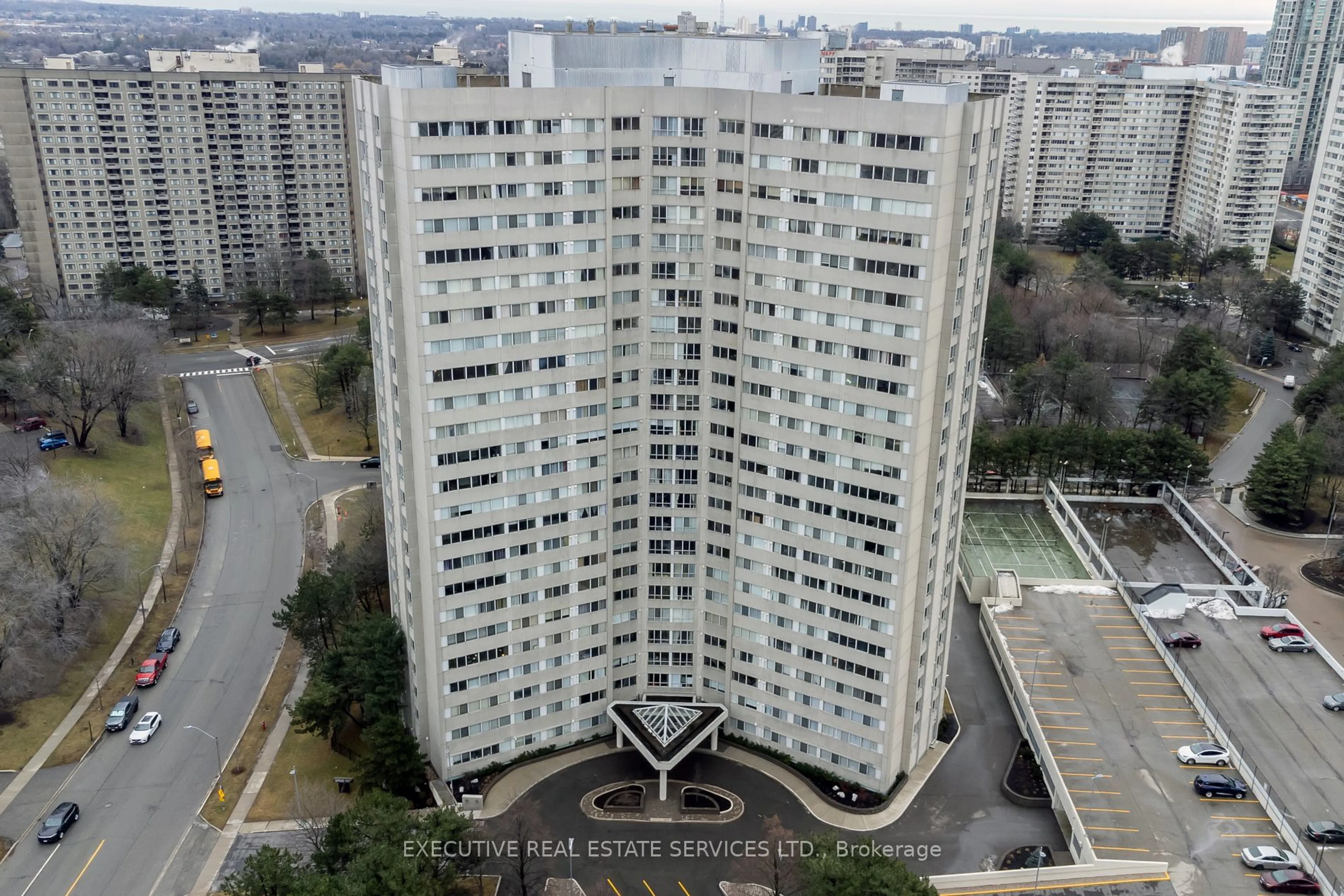 A pic from outside/outdoor area/front of a property/back of a property/a pic from drone, city buildings view from balcony for 3700 Kaneff Cres #508, Mississauga Ontario L5A 4B8